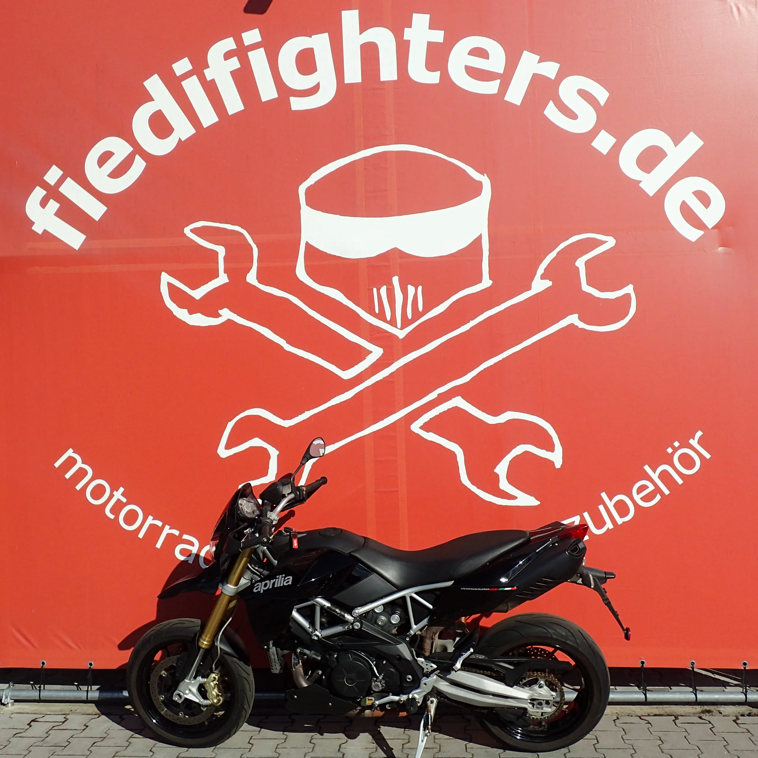 Kühler Kühlerschlauch Schlauch Kühler Aprilia Dorsoduro 1200 TV Ez.13 26301km