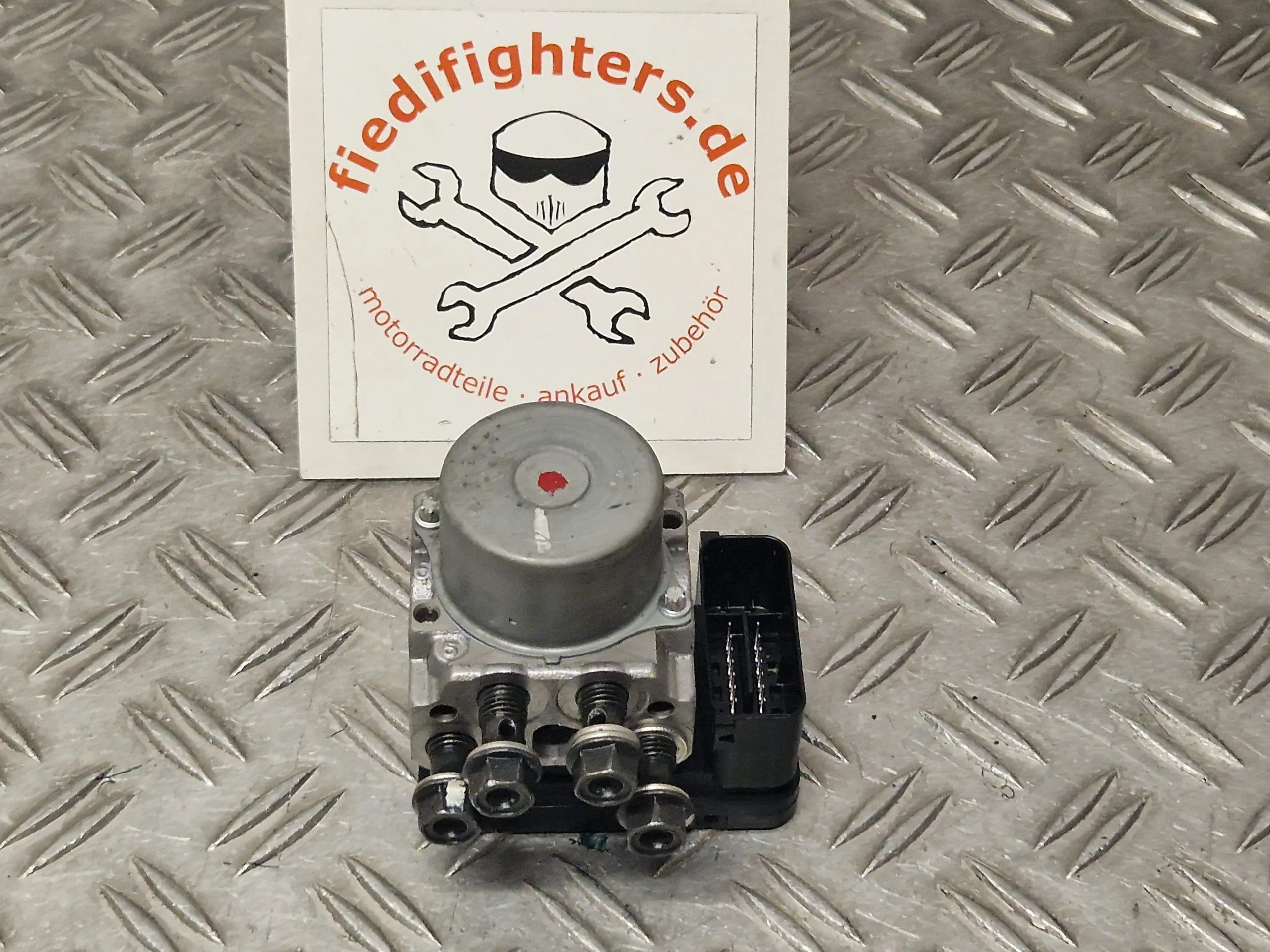 ABS Hydroaggregat Druckmodulator Kawasaki Z900 ZR900HA2 Bj.22 35KW 11500km