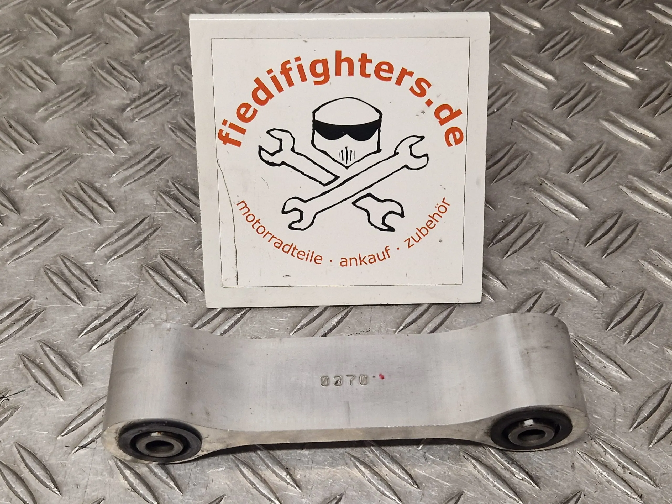 Knochen Umlenkung Federbein Kawasaki Z900 ZR900HA2 Bj.22 35KW 11500km