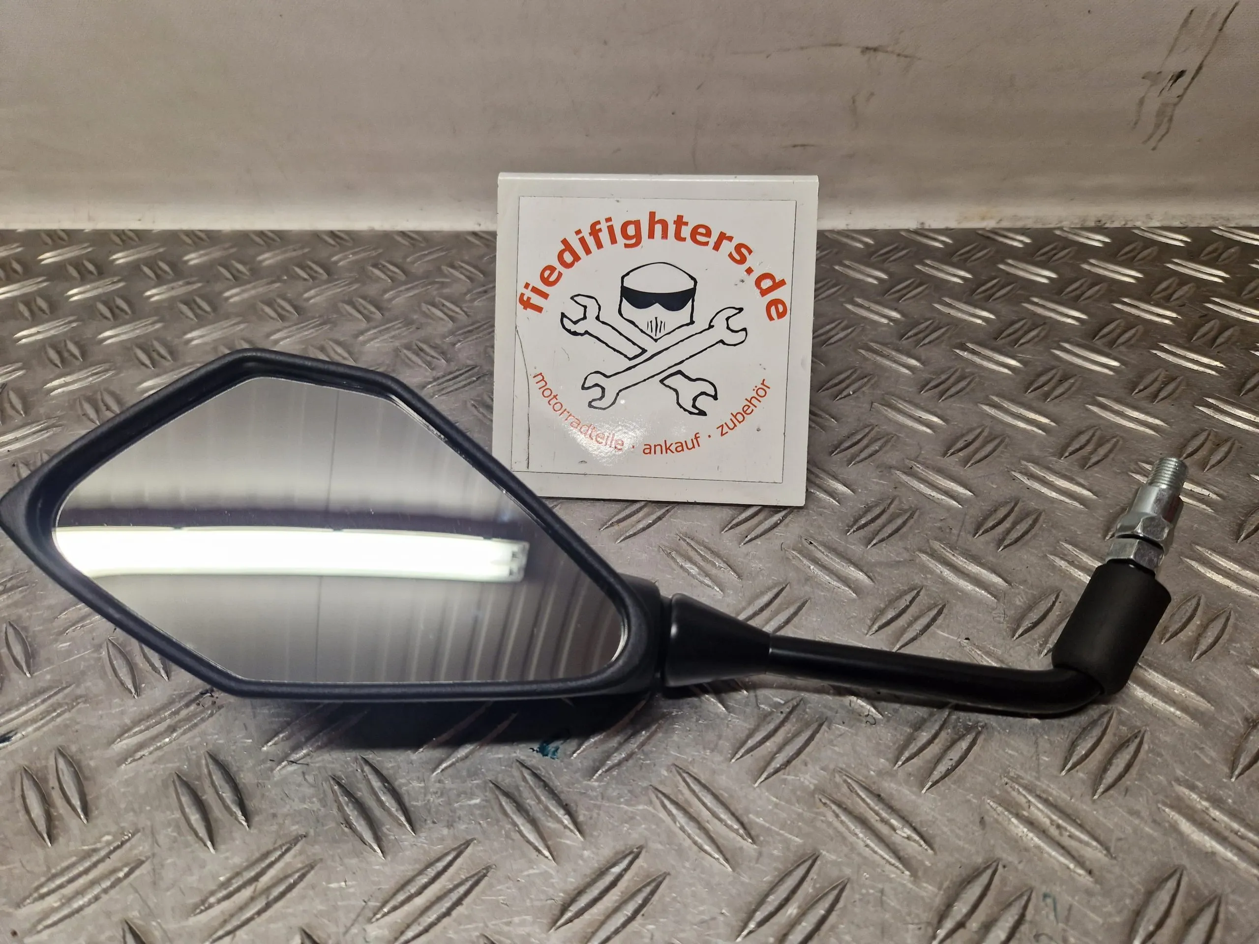 Rückspiegel rechts Spiegel Mirror Kawasaki Z900 ZR900HA2 Bj.22 35KW 11500km