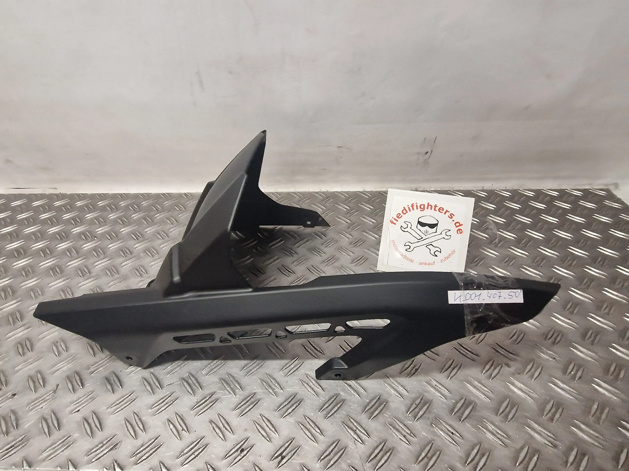 Verkleidung Radabdeckung Kotflügel Kawasaki Z900/ Z900 ZR900F Bj.21 12425km