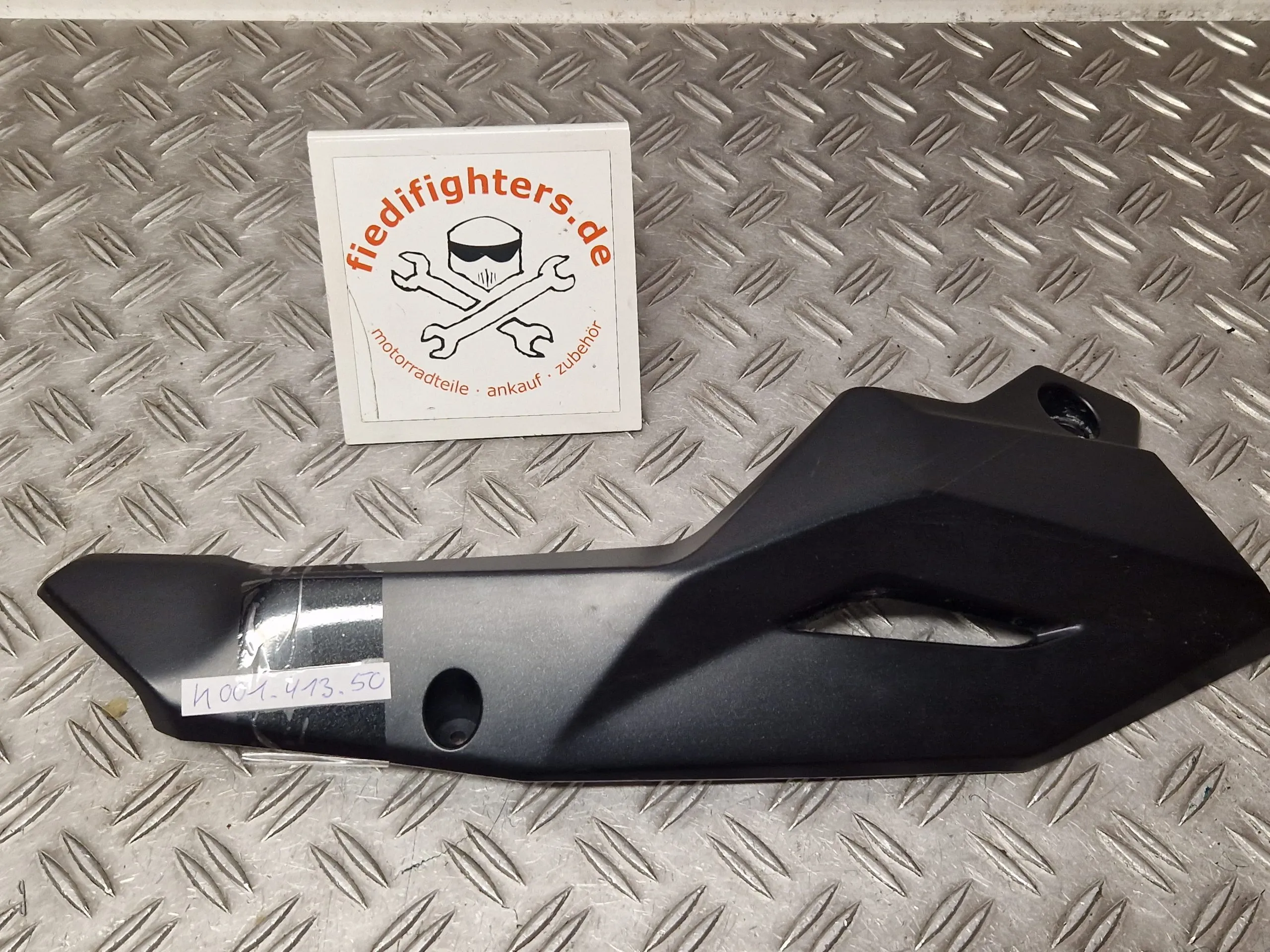 Verkleidung Bugspoiler R. Kawasaki Z900/ Z900 ZR900F Bj.21 12425km 55028-0709