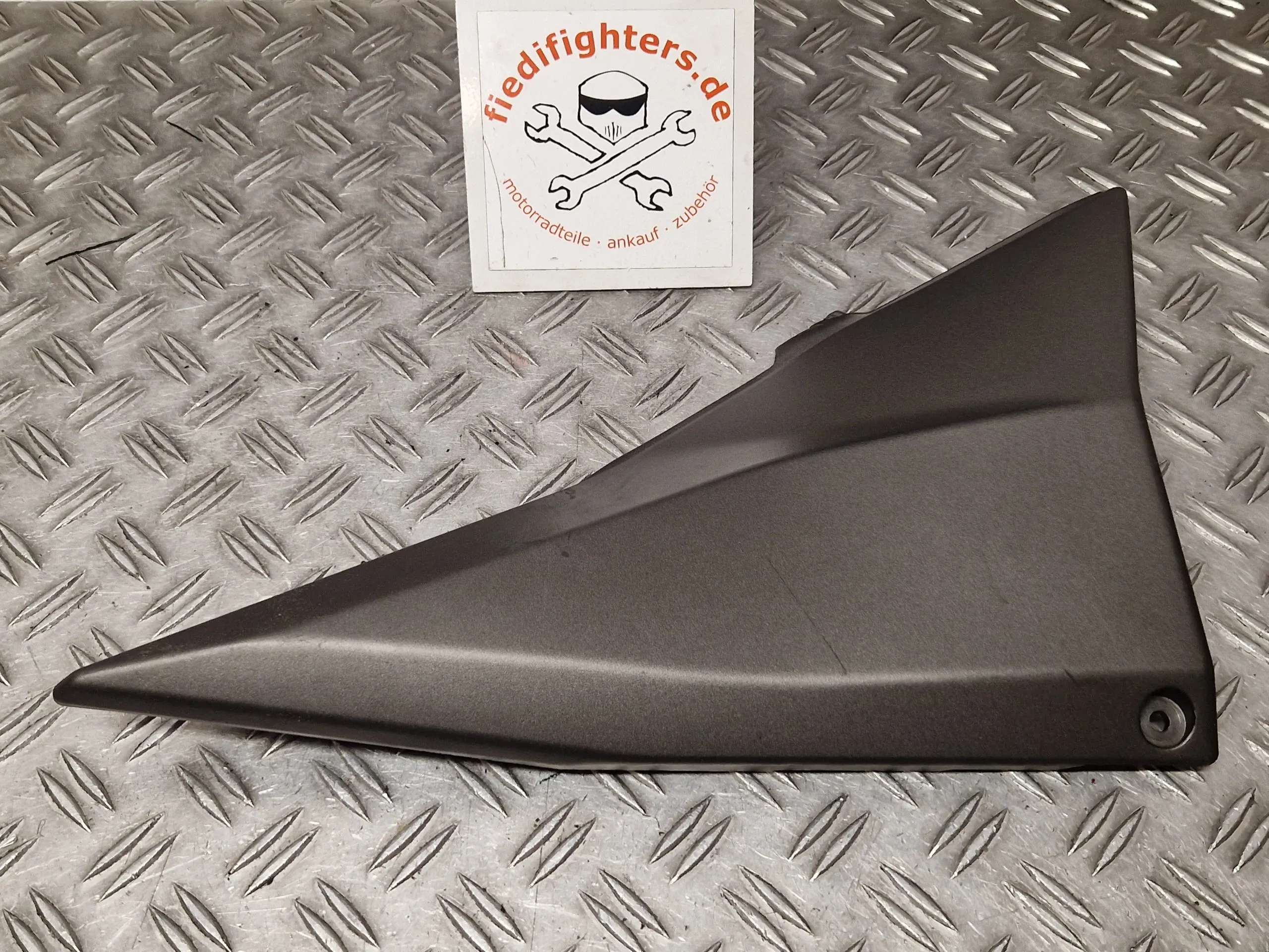 Verkleidung Seitenverkleidung rechts Kawasaki Z 750 Ez.05 ZR750J 47475km 3600100414P