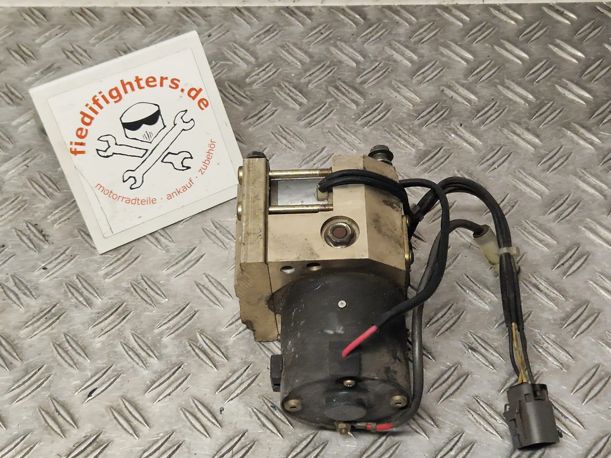 ABS Hydroaggregat Druckmodulator Suzuki GSF 1200SA ABS GV75A Bandit 36101km