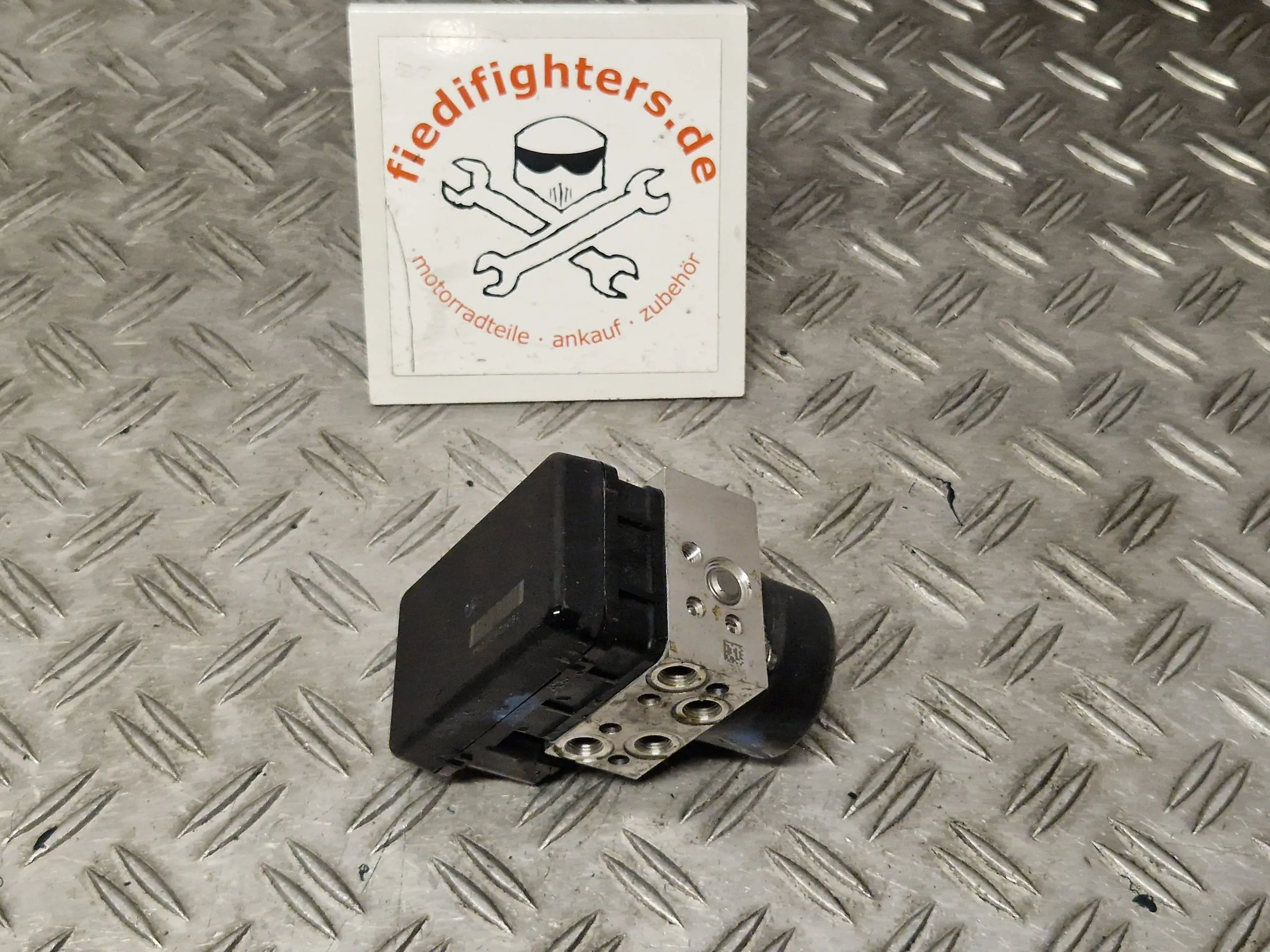 ABS Hydroaggregat Druckmodulator Druckmodulator KTM 690 Duke 14405km 76042031044