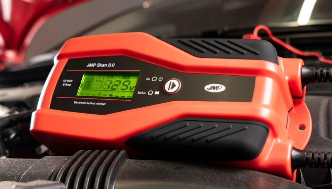 Batterieladegerät Batterie Ladegerät Skan 8.0 12V 2-8A Batterien Säure, AGM, Gel und Lithium Batteri