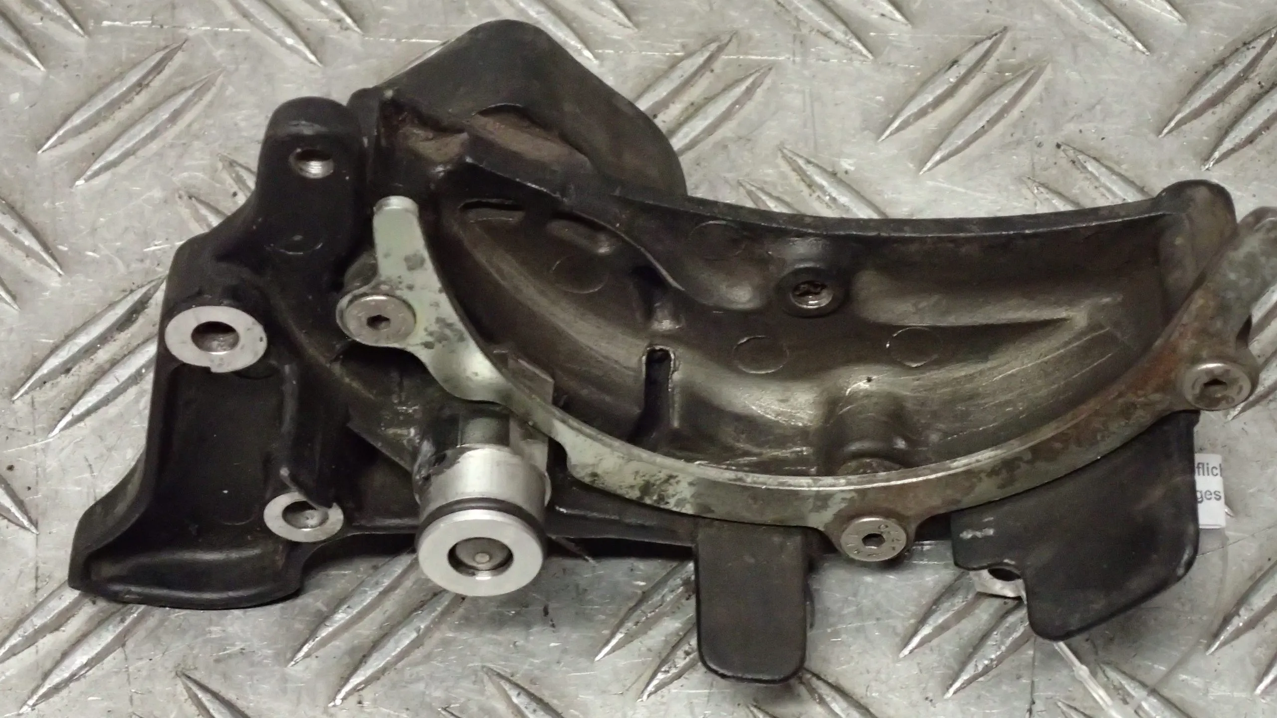 Motor Ritzelabdeckung Motordeckel Aprilia Dorsoduro 1200 TV Ez.13 26301km