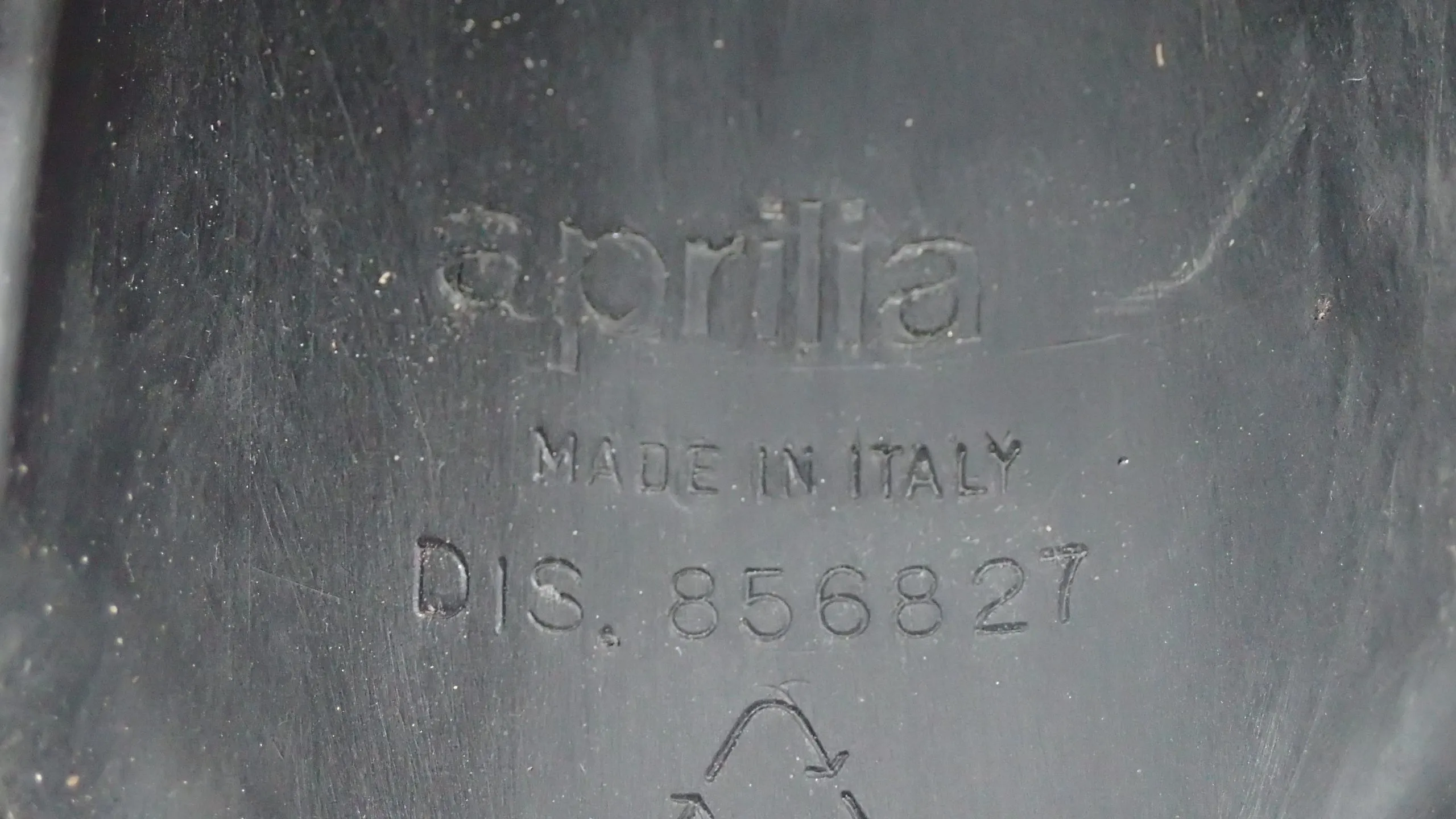 Kennzeichen Halter Kennzeichen Halterung Aprilia Dorsoduro 1200 TV Ez.13 26301km