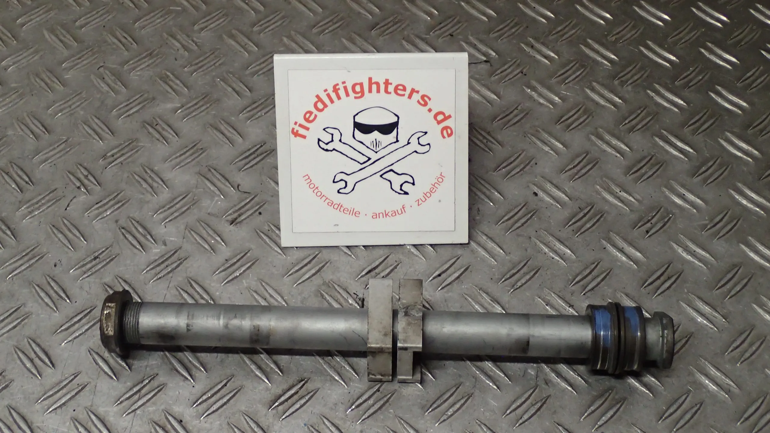 Schwingenachse Achse Schwinge 330mm Ø25mm Aprilia Dorsoduro 1200 TV Ez.13 26301km