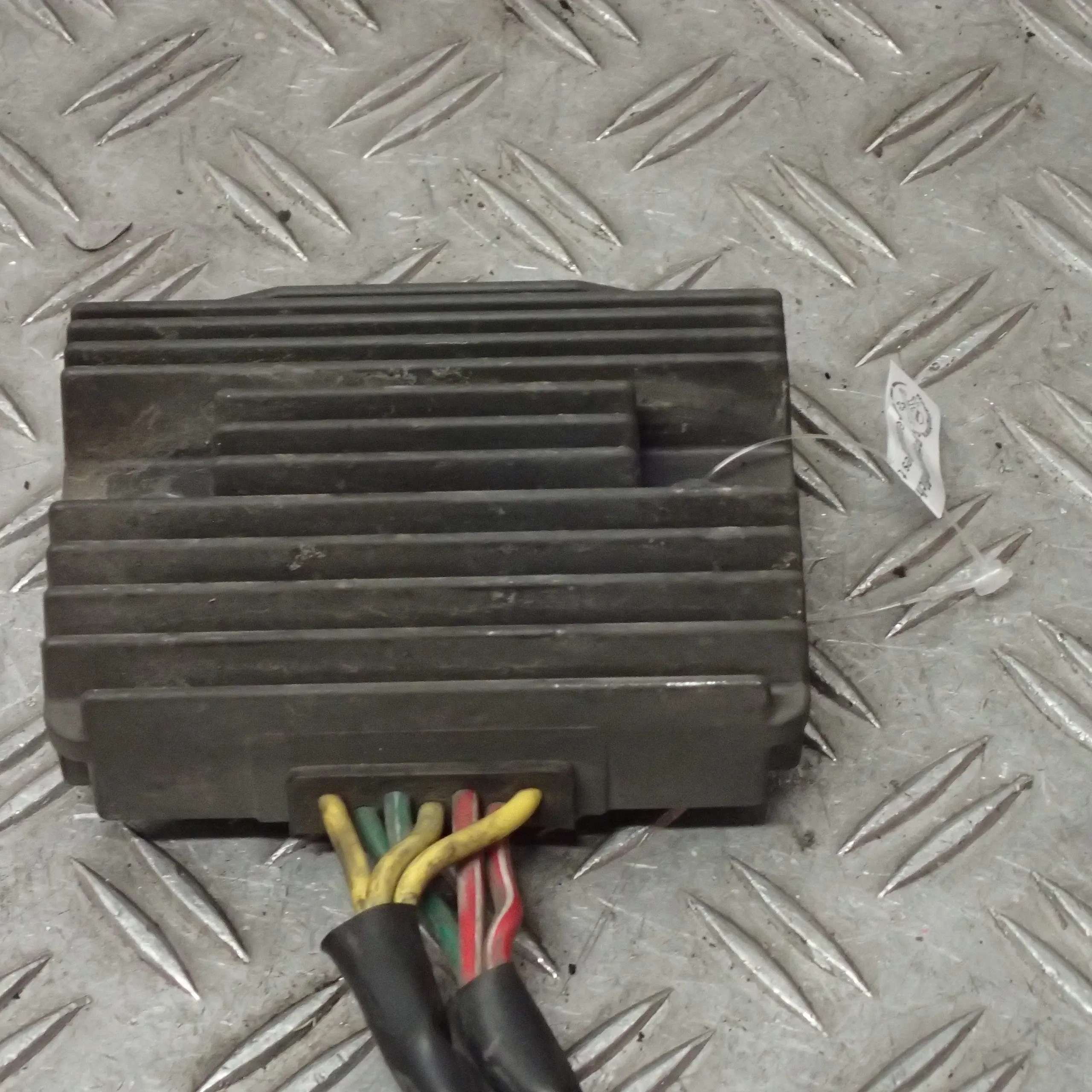 Laderegler Gleichrichter Regler Aprilia Dorsoduro 1200 TV Ez.13 26301km