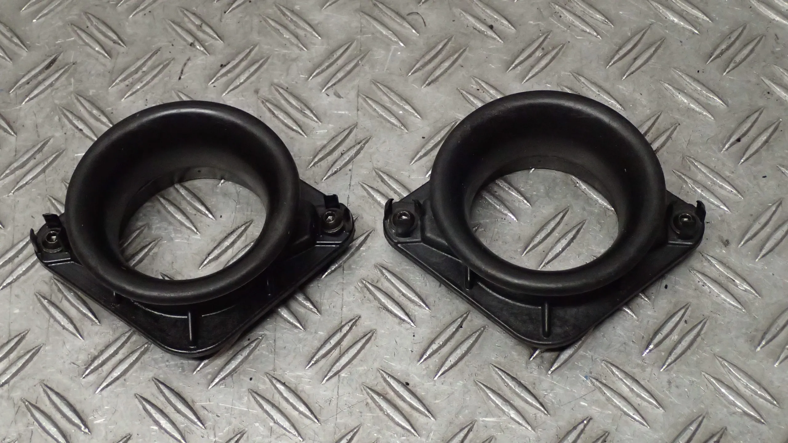 Ansaugstutzen Ansaug Airbox Aprilia Dorsoduro 1200 TV Ez.13 26301km