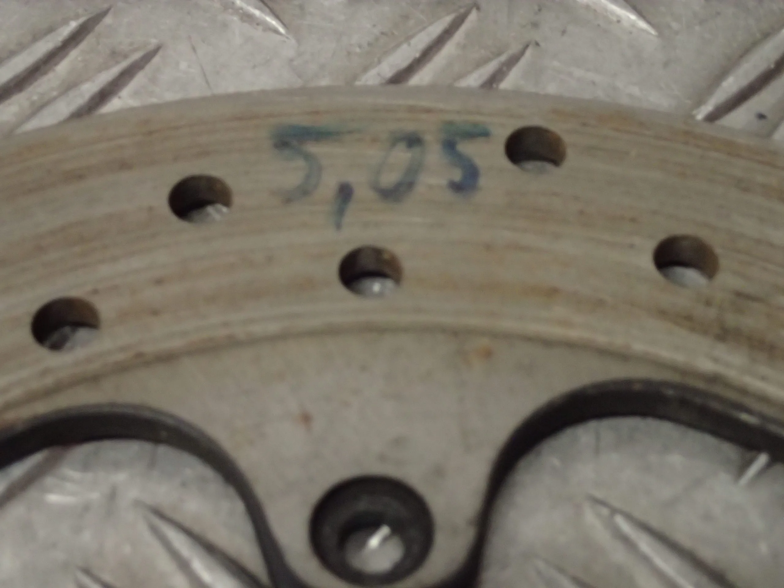 Bremsscheibe Brems Scheibe hinten 5,05mm Benelli TNT 1130 Bj.04 899