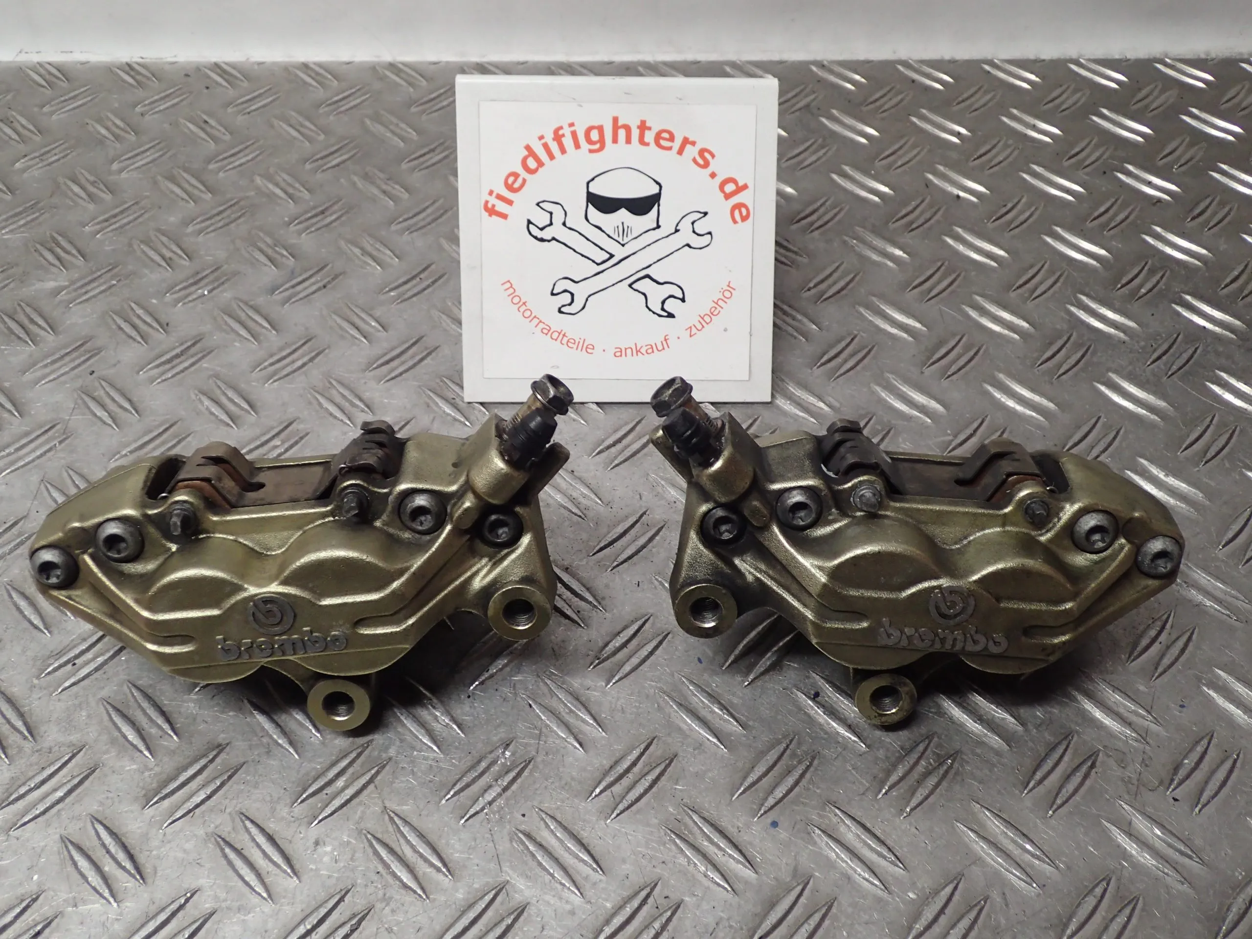 Bremssättel Bremse Sättel vorne Benelli TNT 1130 Bj.04