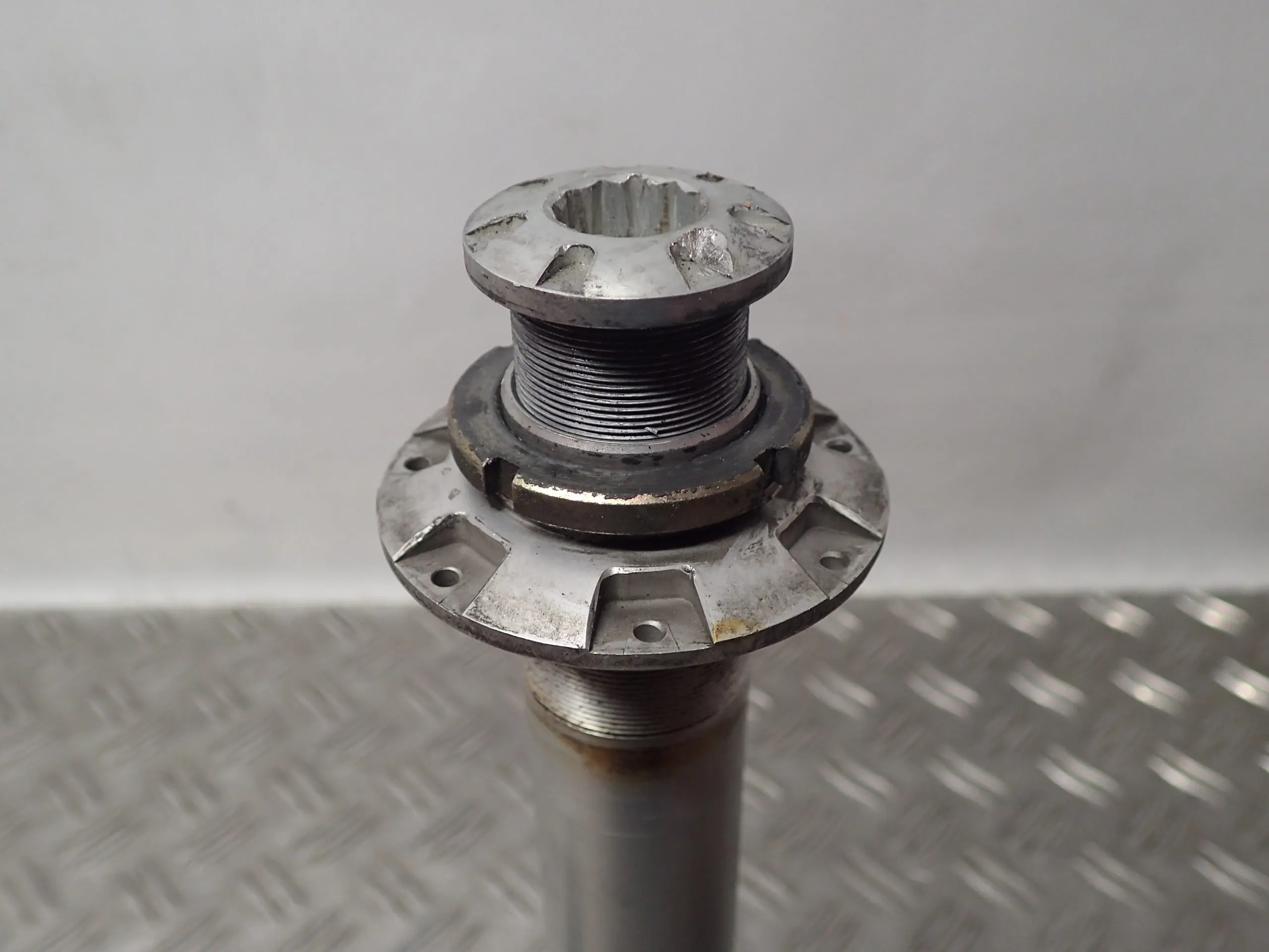 Gabelbrücke unten Gabel Brücke Fork Benelli TNT 1130 Bj.04