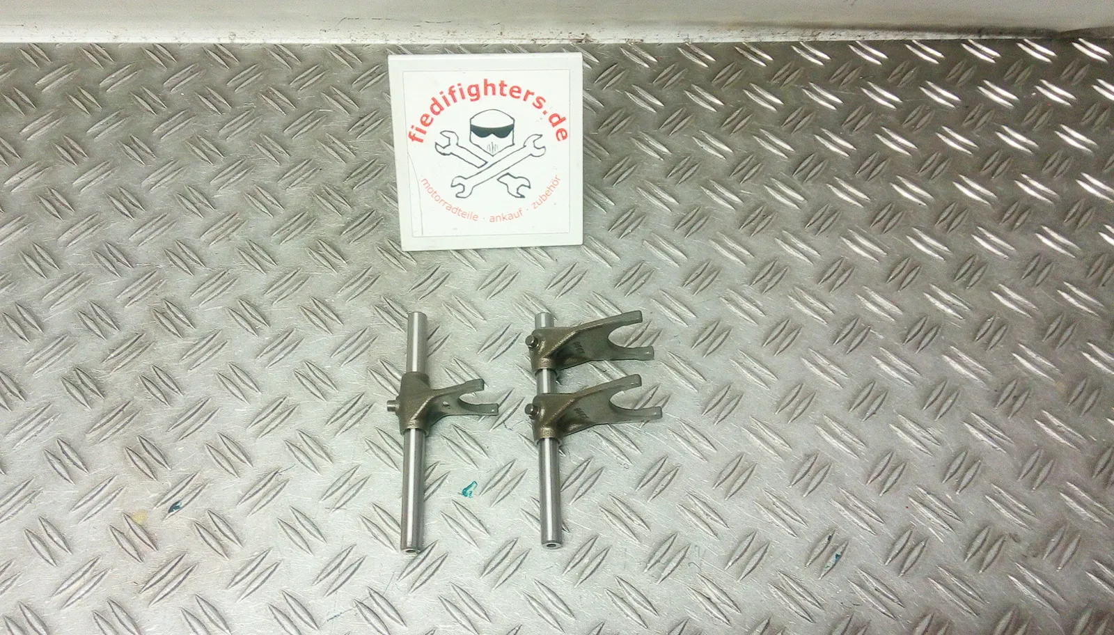 Schaltgabeln Klauen Getriebe Kawasaki Z900 92kW Bj22 8239km