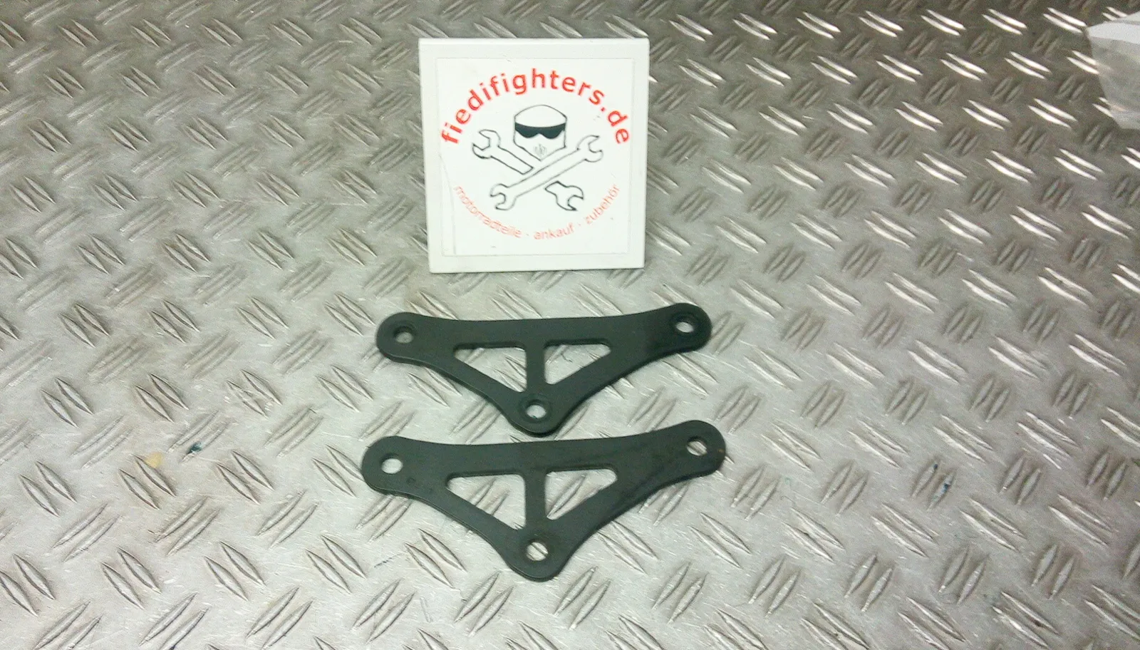 Umlenkung Federbein Platten Kawasaki Z900 ZR900HA2 Bj.22 35KW 11500km