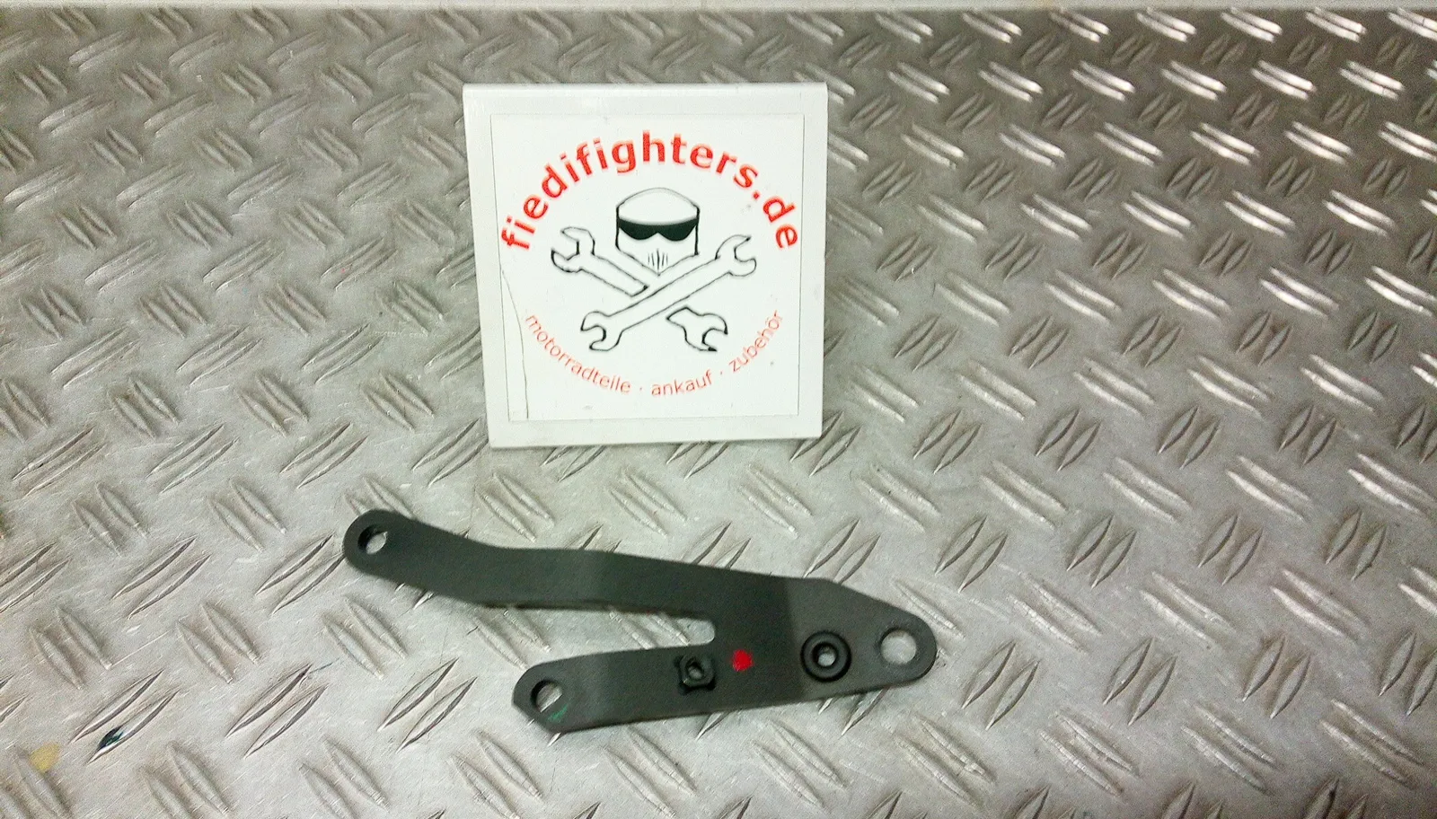 Motorhalter hinten rechts Halterung Kawasaki Z900 ZR900HA2 Bj.22 35KW 11500km