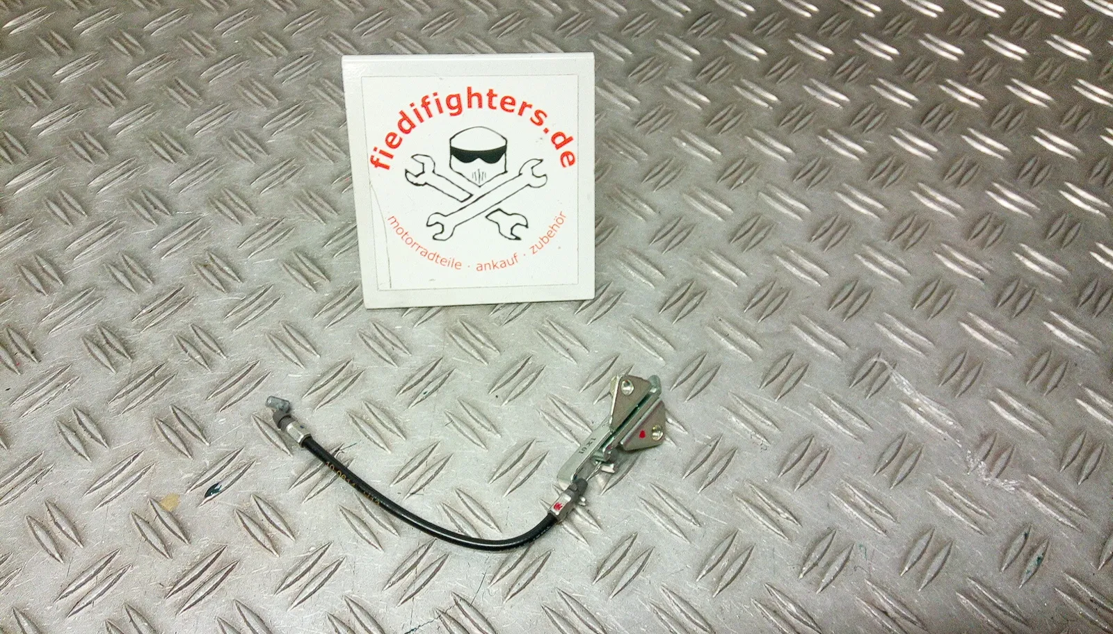 Verriegelung Sitzbank Seil Zug Kawasaki Z900 ZR900HA2 Bj.22 35KW 11500km