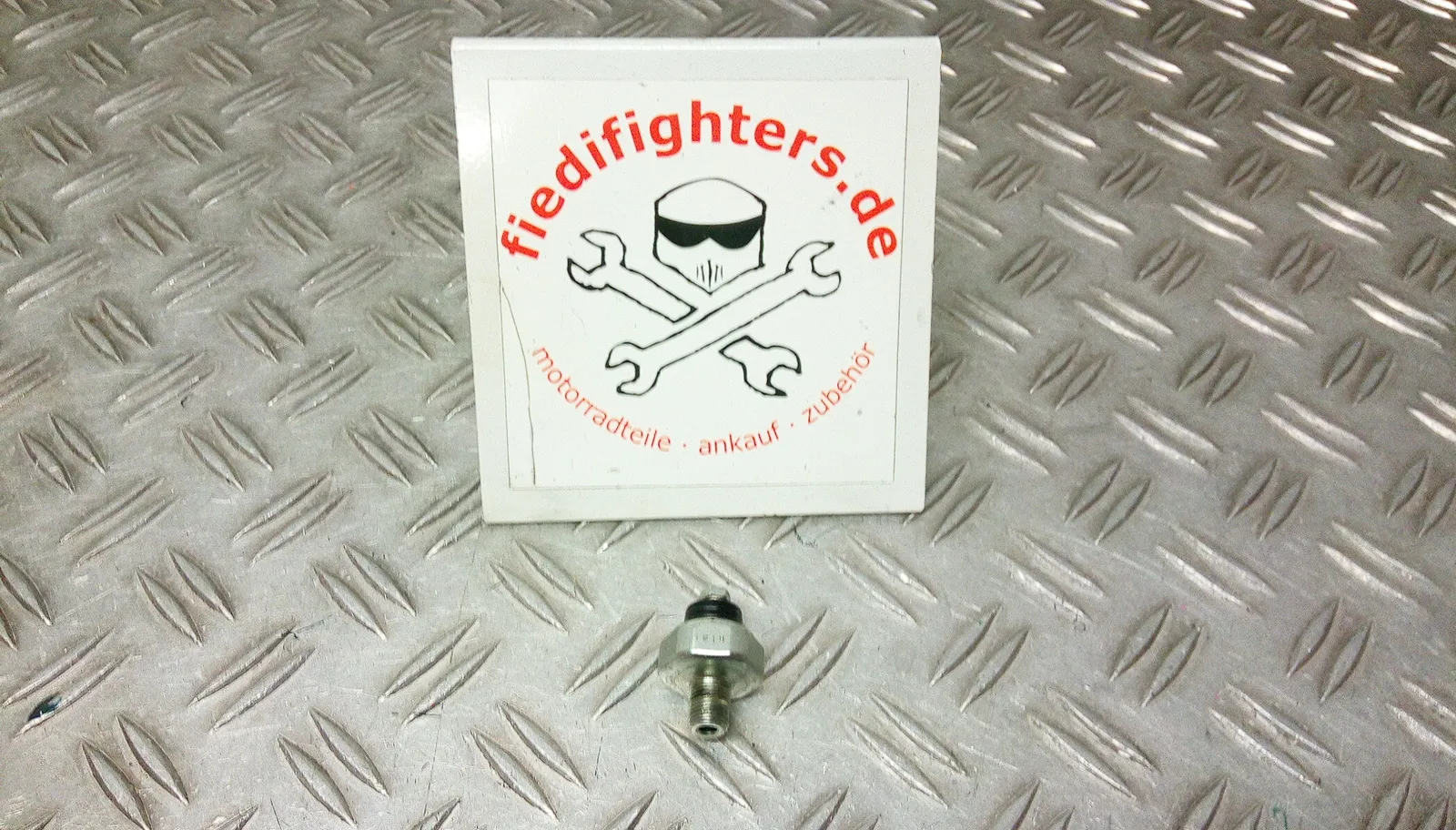 Öldruckschalter Öl Drucksensor Öl Motor Kawasaki Z900 92kW Bj22 8239km