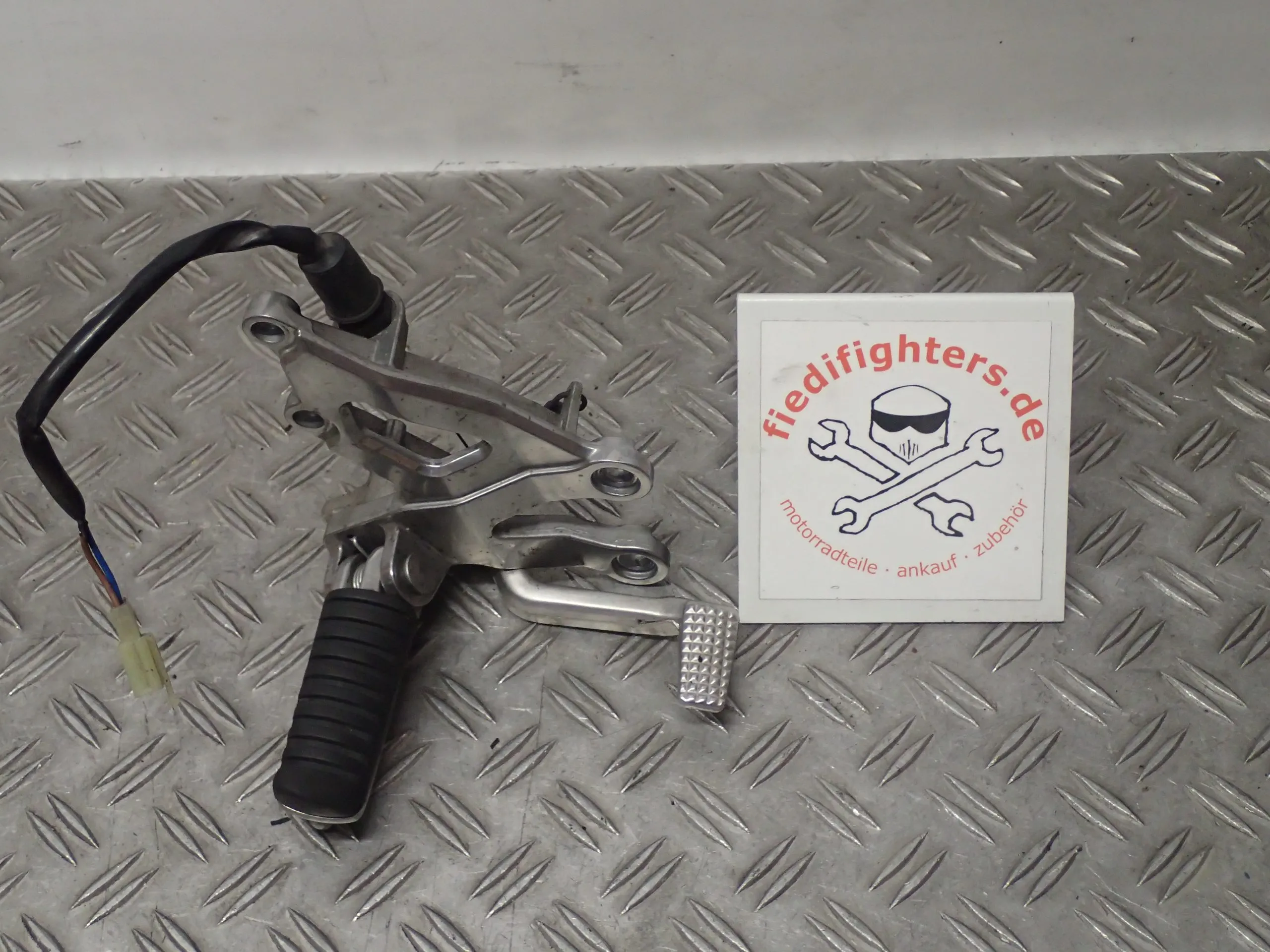 Vorne Rechts Fahrer Fußraste Kawasaki Ninja ZX-12R Ez.03 56758km