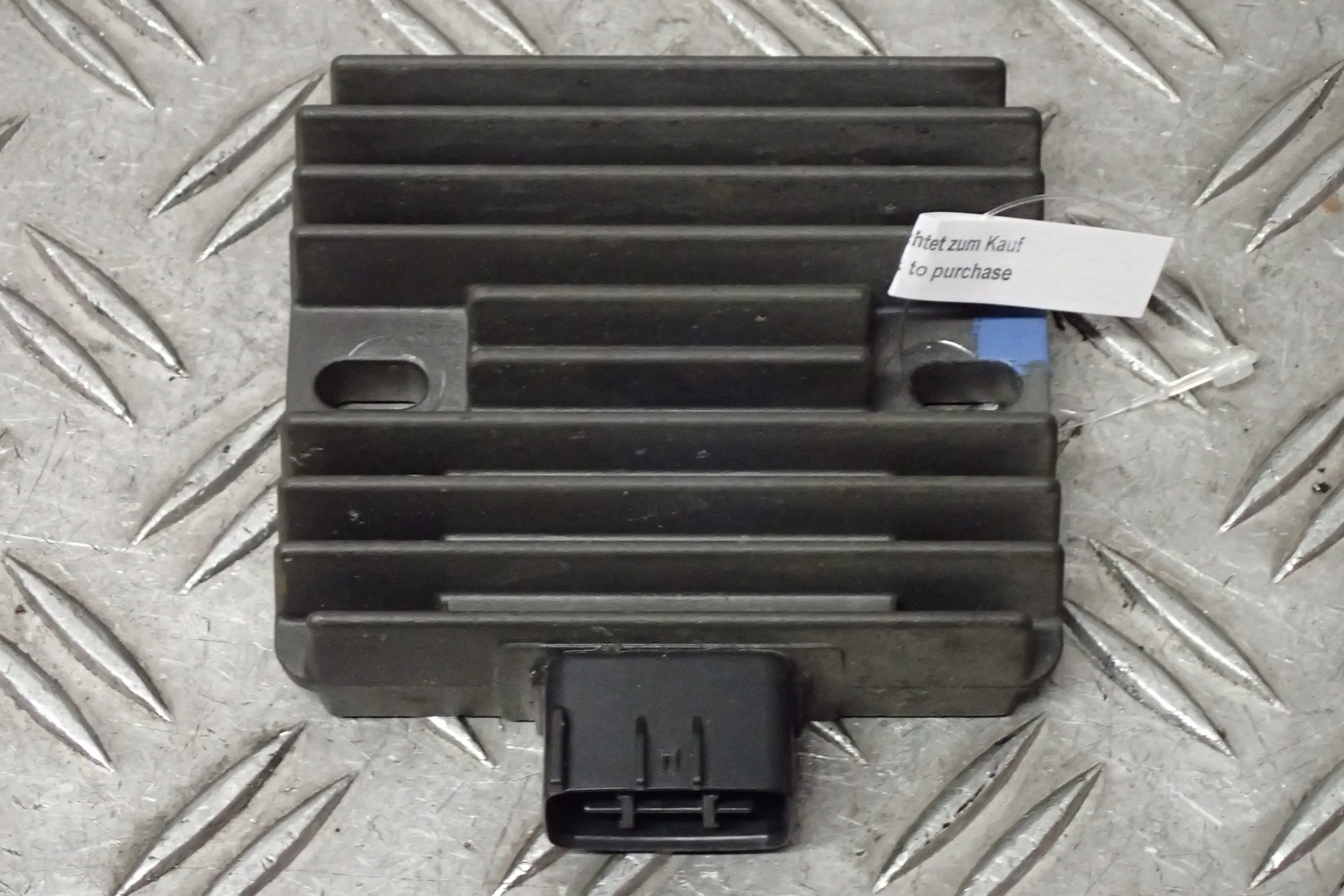 Spannungsregler Lichtmaschine Regler Kawasaki Z 750 ZR750J EZ.04 39672km