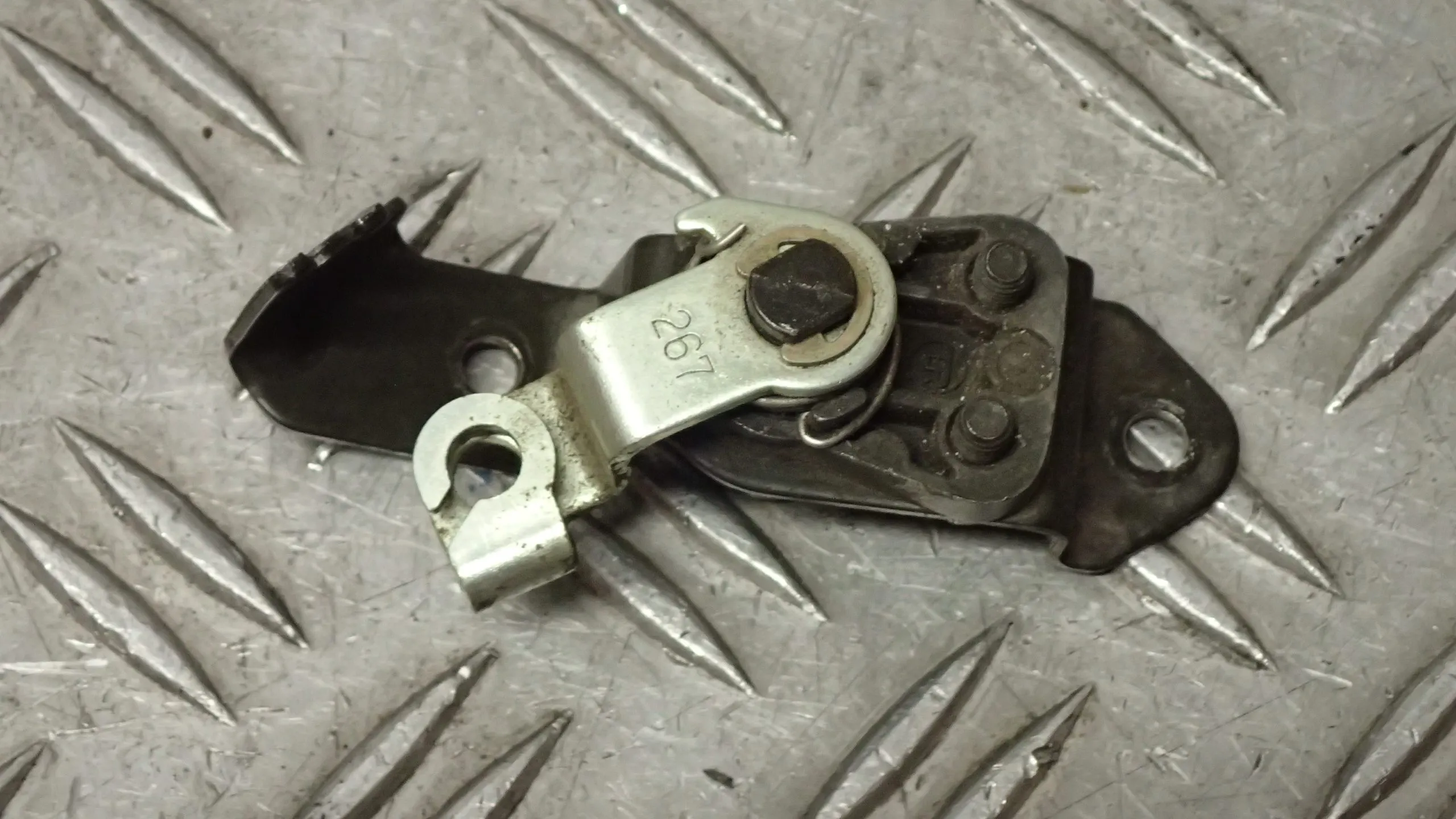 Schloßsatz Schloß Lock Set Keys Kawasaki Z 750 ZR750J EZ.04 39672km