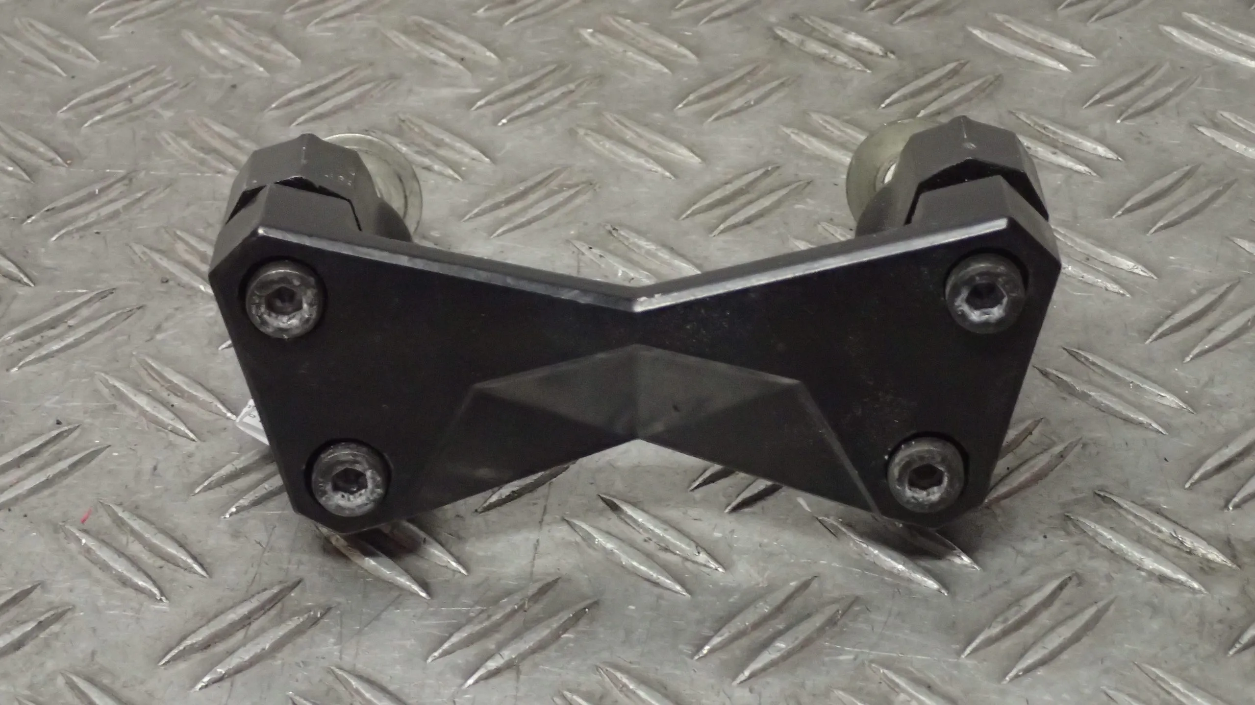 Halteplatte Lenker Haltegriff Kawasaki Z 750 ZR750J EZ.04 39672km