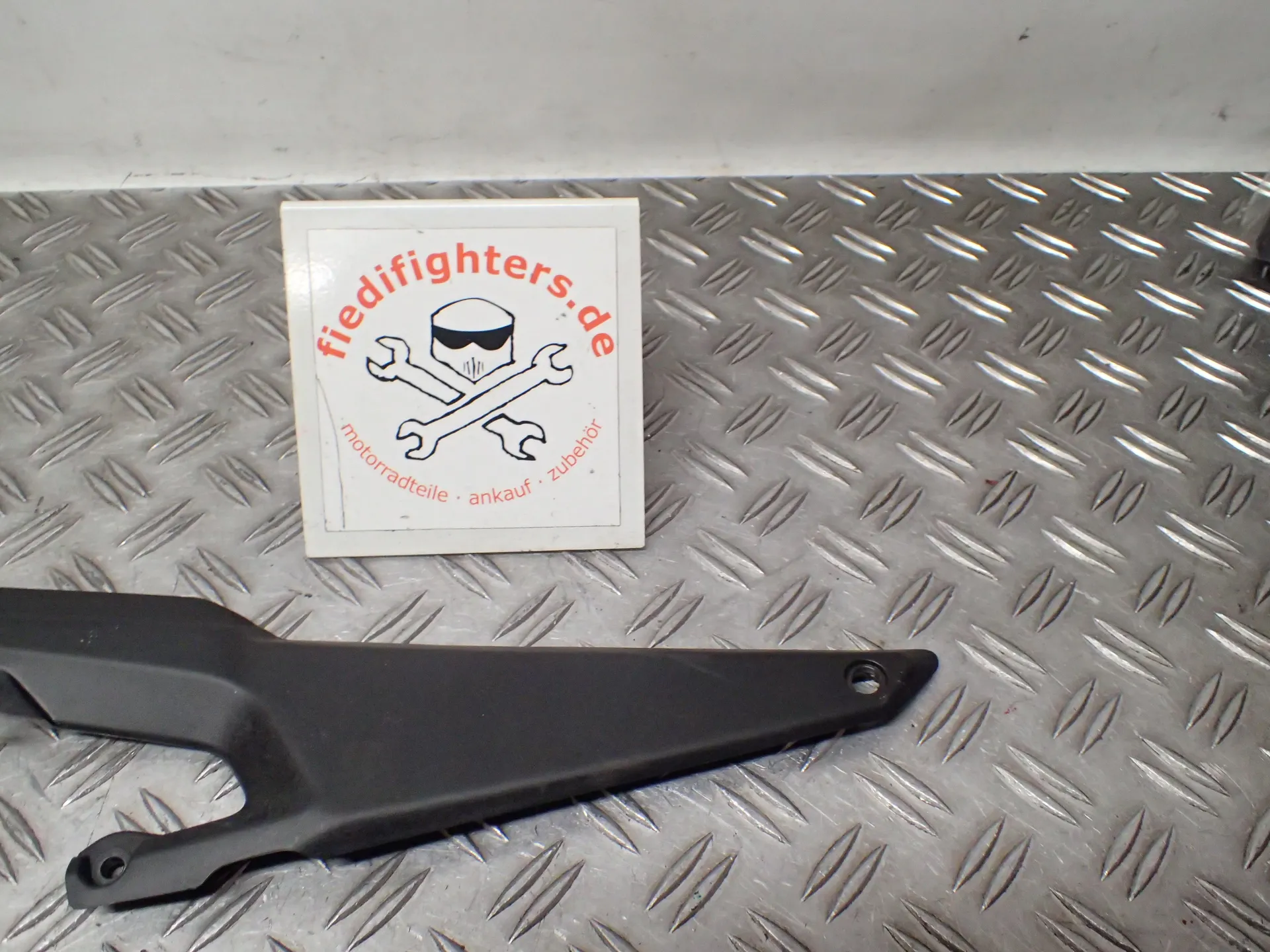 Verkleidung Links Kawasaki Z900 ZR900F BJ.22 92 KW 8239km140930511