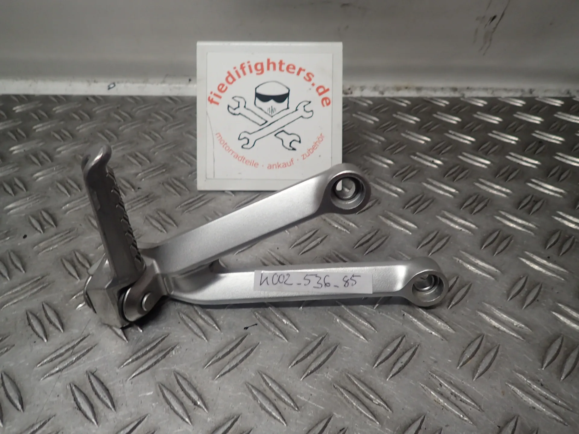 Soziusraste R. Fussraste Footpeg Kawasaki ZX-10R ZXT00C EZ05 43614km