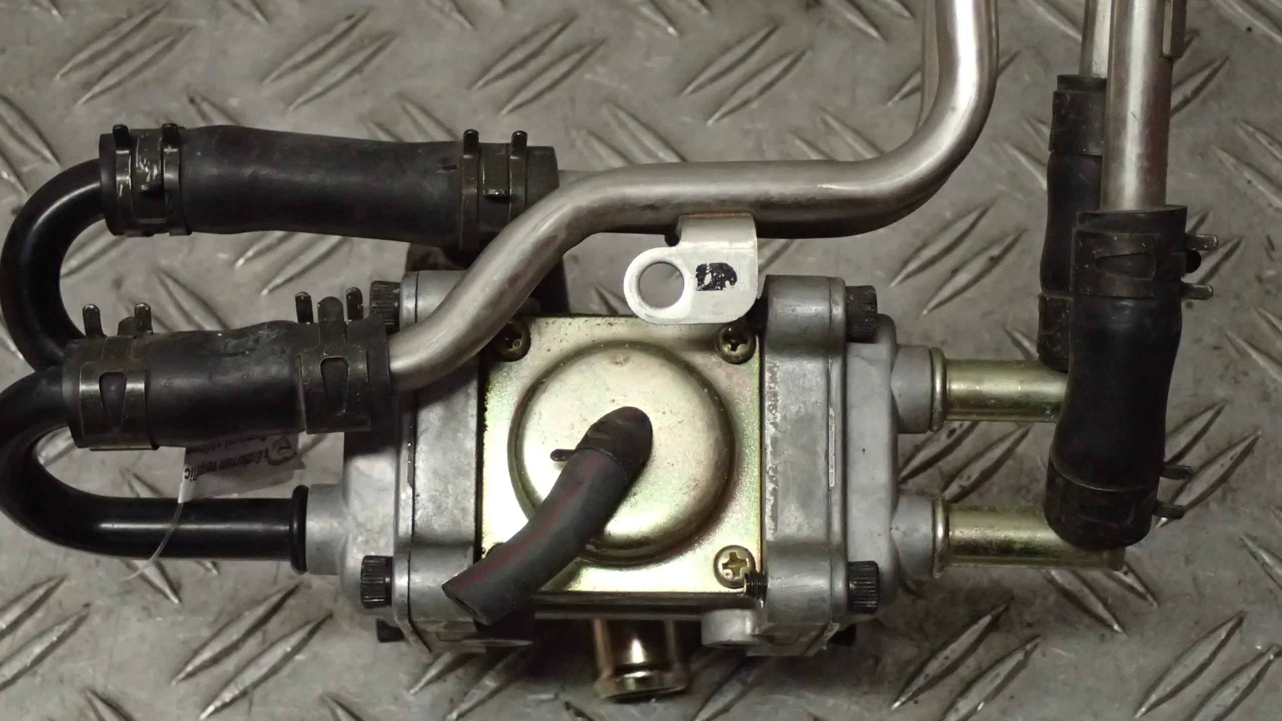 Abgasrückführungssystem Abgas Yamaha Fazer 1000 RN06 EZ.03 39525km